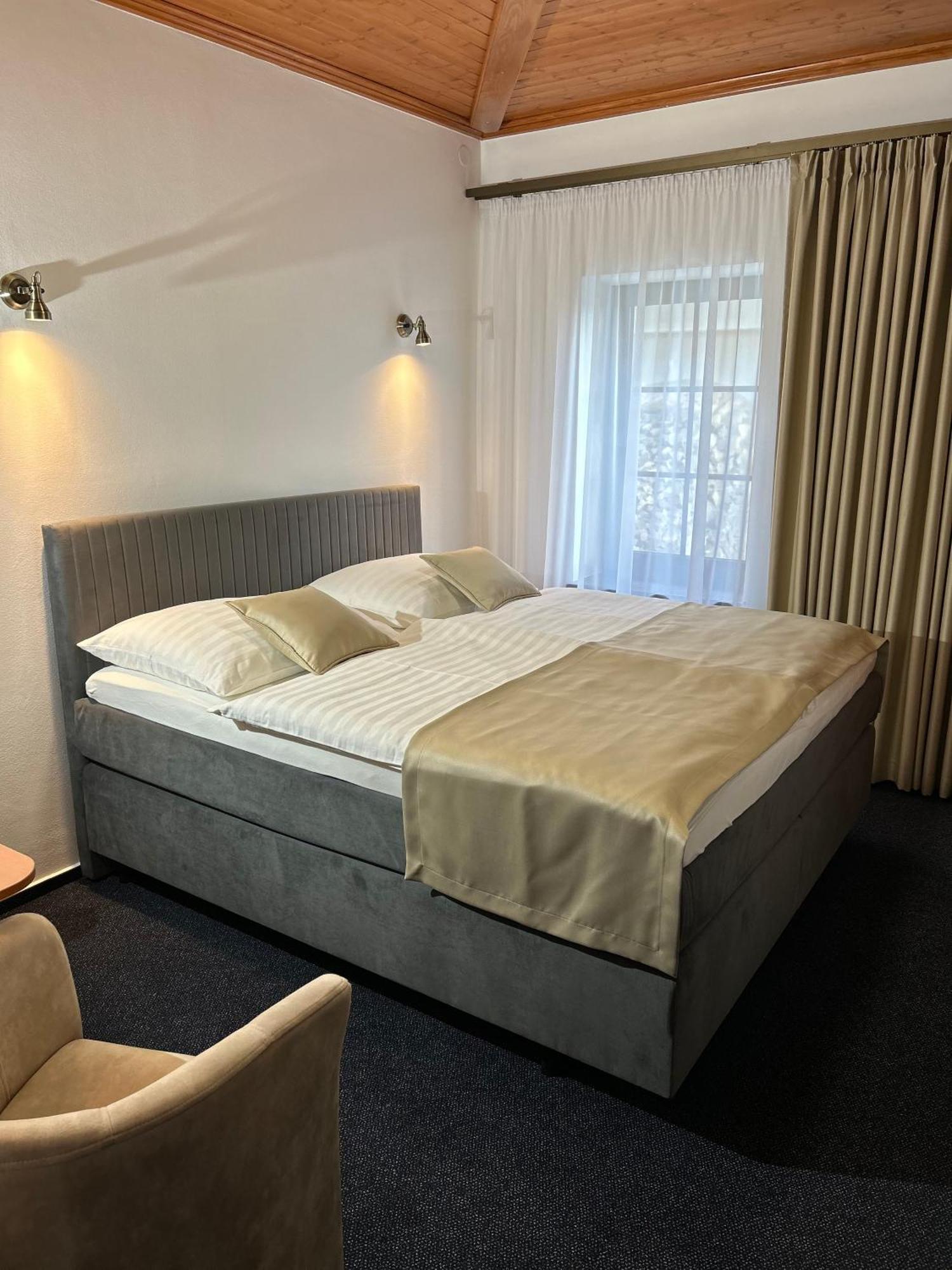 Hotel Stary Jicin 11 Exteriér fotografie